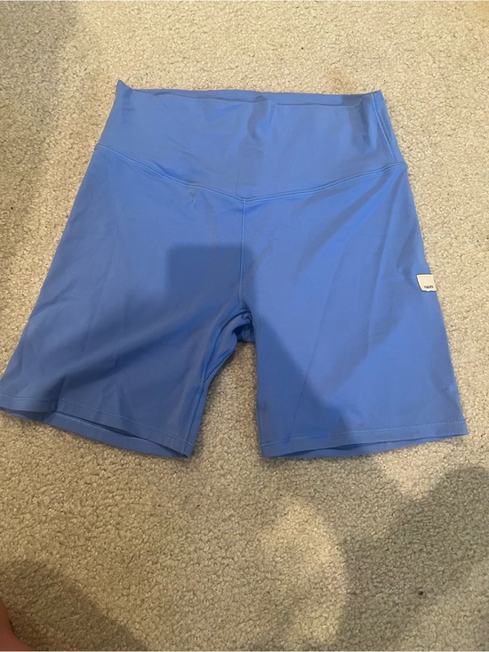 Vuori Pants - Vuori Active High-Rise Bike Shorts - Periwinkle - NEVER WORN